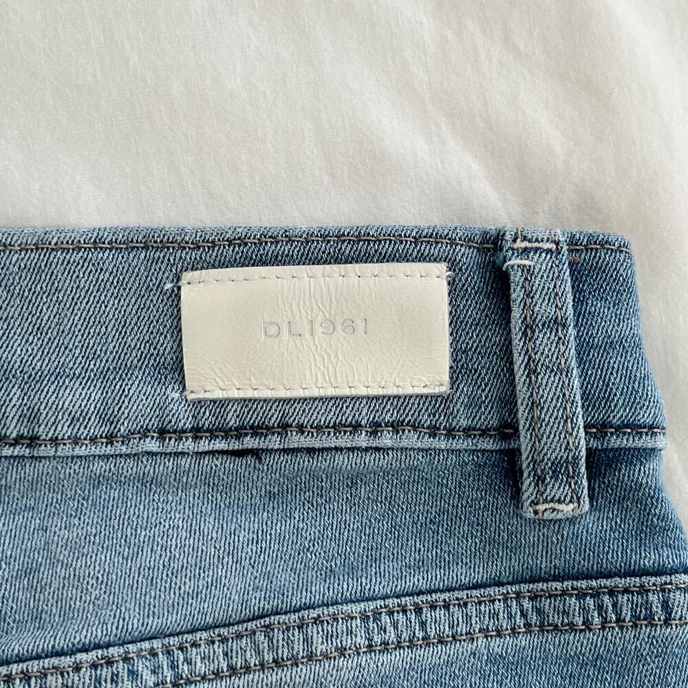 DL1961 Patti Straight High Rise Ankle in Ridge Wash Blue Denim Jeans, Size 31 - Picture 13 of 16